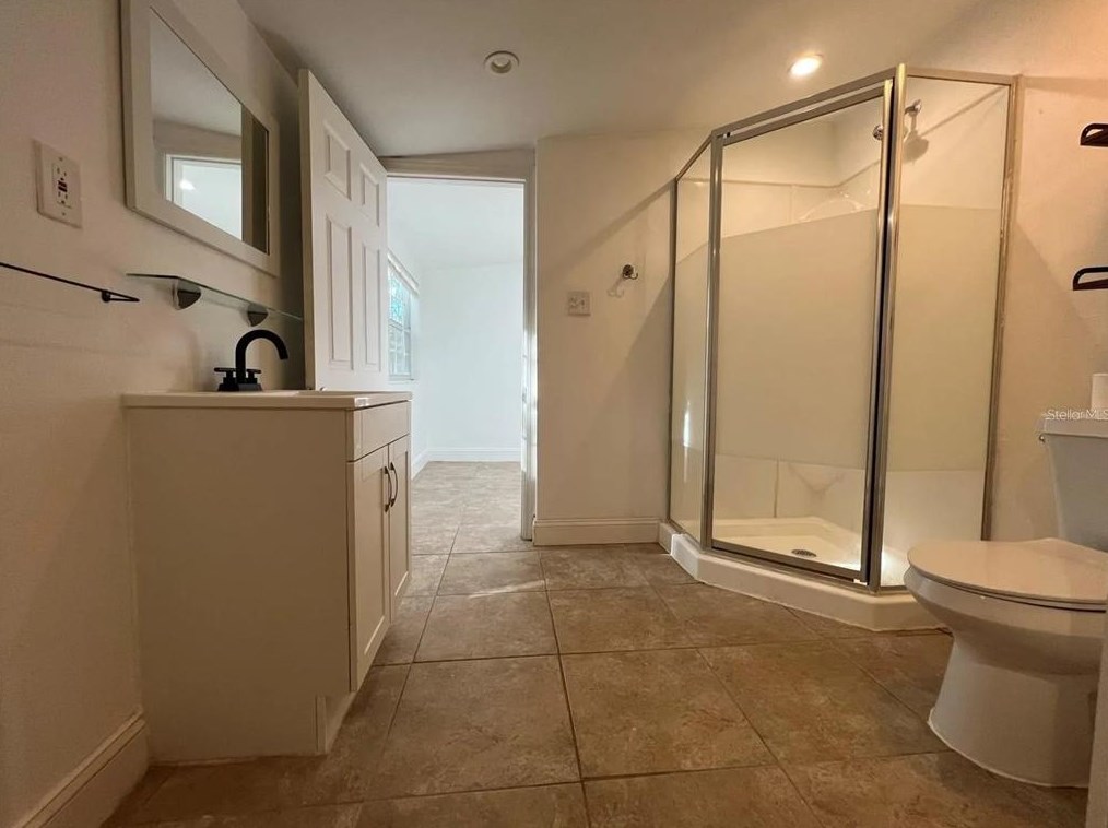 6706 Gabrielle St, Tampa, FL 33611-5214