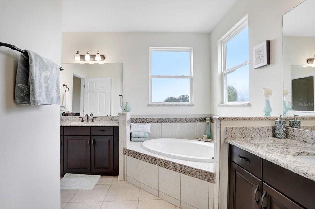 5143 Autumn Ridge Dr, Zephyrhills FL 33545-0032 exterior