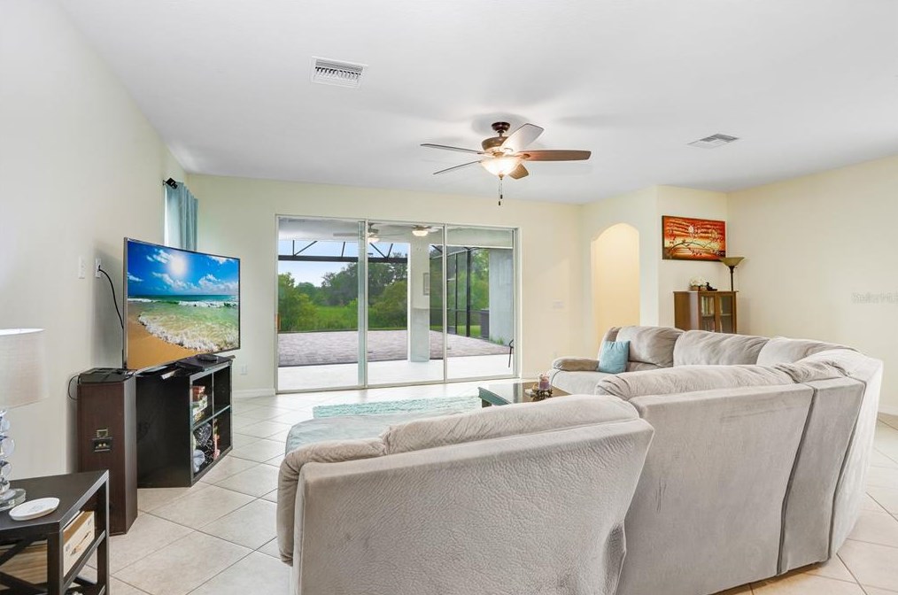 5143 Autumn Ridge Dr, Zephyrhills FL 33545-0032 exterior