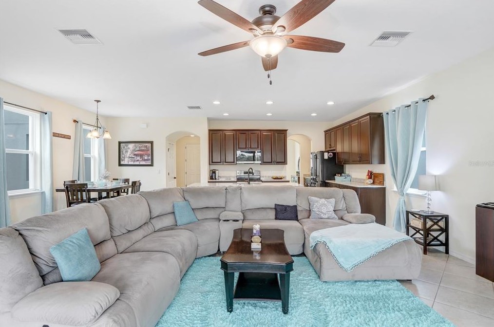 5143 Autumn Ridge Dr, Zephyrhills FL 33545-0032 exterior