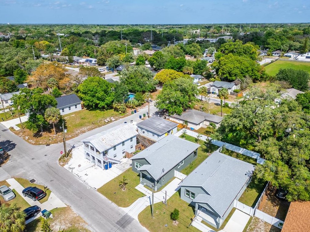 2704 18th Ave, Tampa FL 33619-2421 exterior