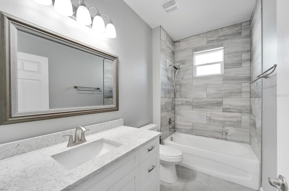 2704 18th Ave, Tampa FL 33619-2421 exterior