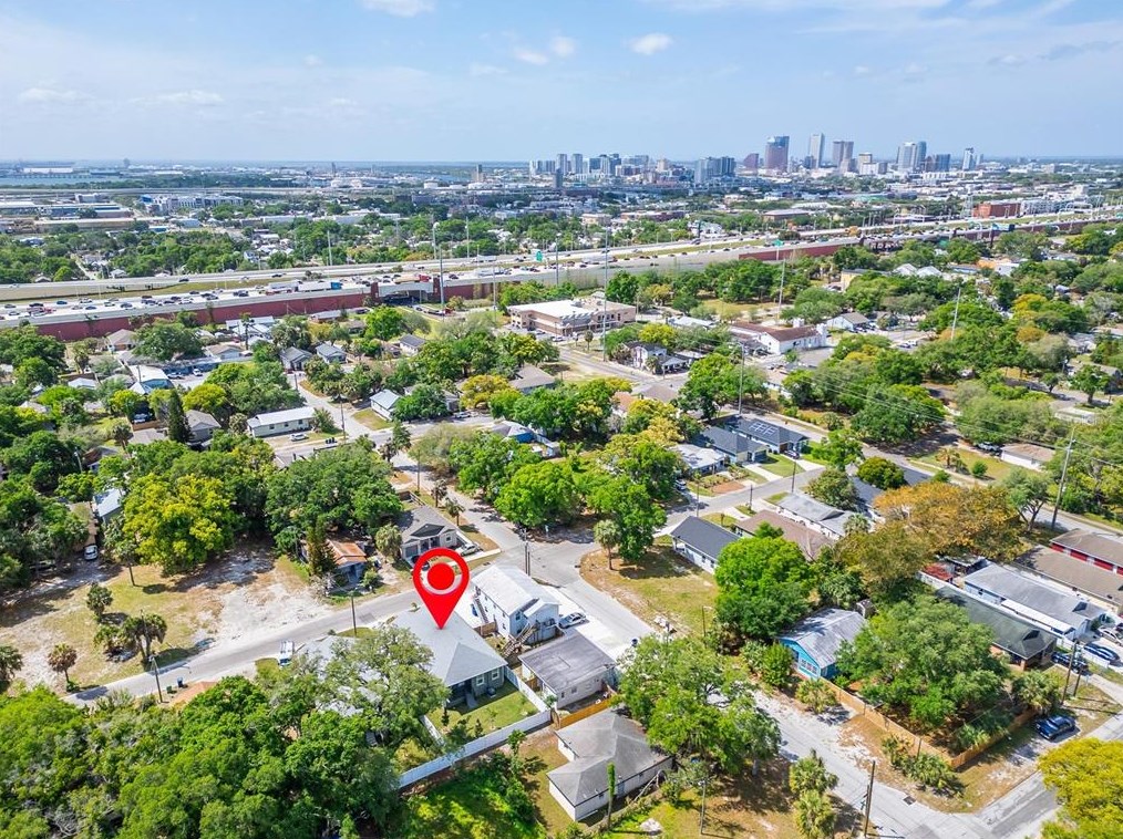 2704 18th Ave, Tampa FL 33619-2421 exterior