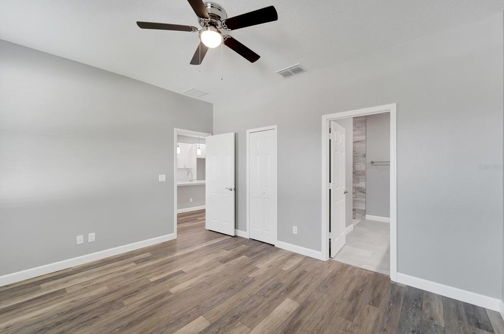 2704 18th Ave, Tampa FL 33619-2421 exterior