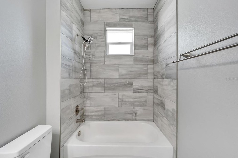 2704 18th Ave, Tampa FL 33619-2421 exterior