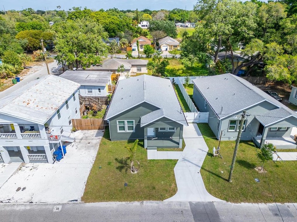 2704 18th Ave, Tampa FL 33619-2421 exterior