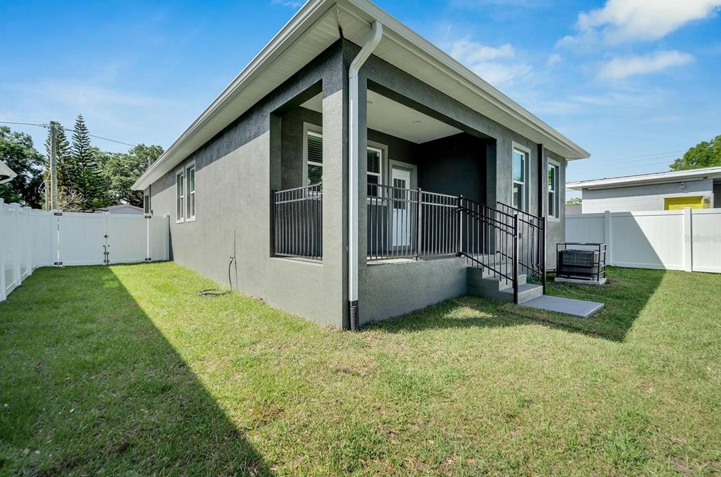 2704 18th Ave, Tampa FL 33619-2421 exterior