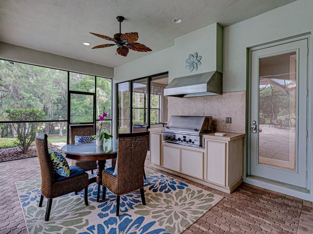 13551 Carnoustie Cir, Dade City FL 33525-2707 exterior