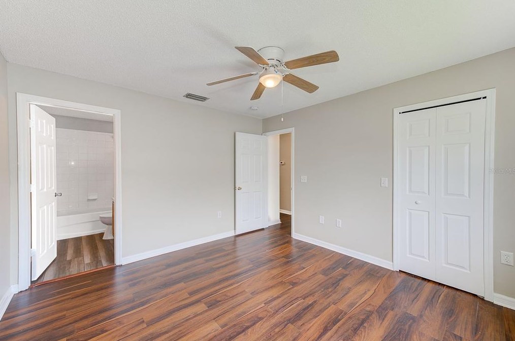 4120 Gradstone Pl, Tampa FL  33617-7370 exterior