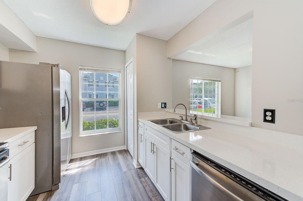 4120 Gradstone Pl, Tampa FL  33617-7370 exterior