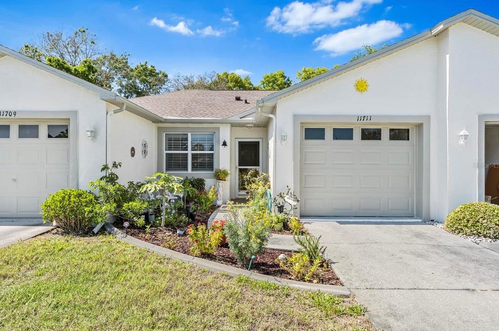 11711 Harvest Moon Ln, Port Richey, FL 34668