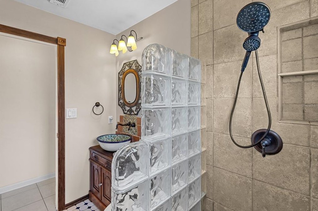 2206 Cornell Dr, Riverview FL  33578-4233 exterior