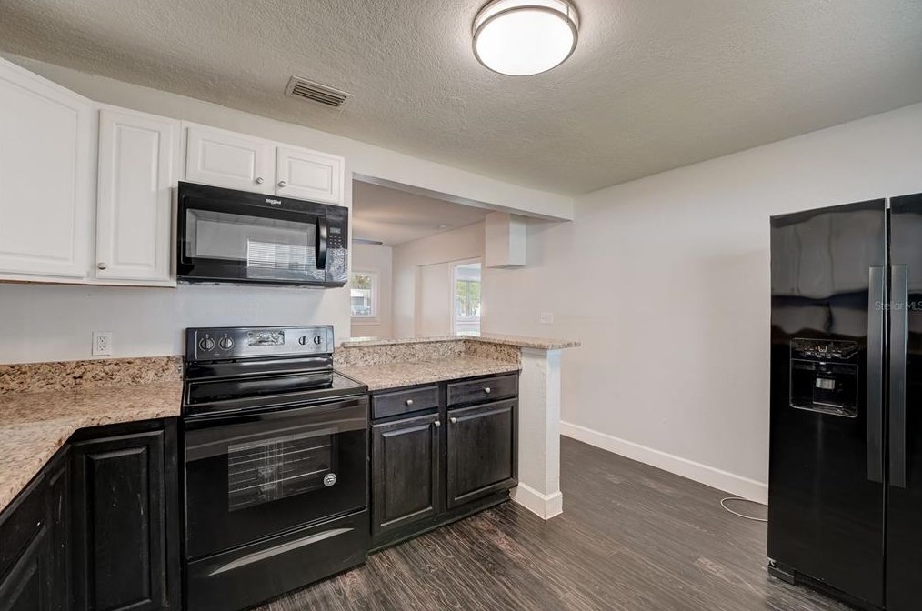 4425 Wallace Ave, Tampa FL 33611-5640 exterior