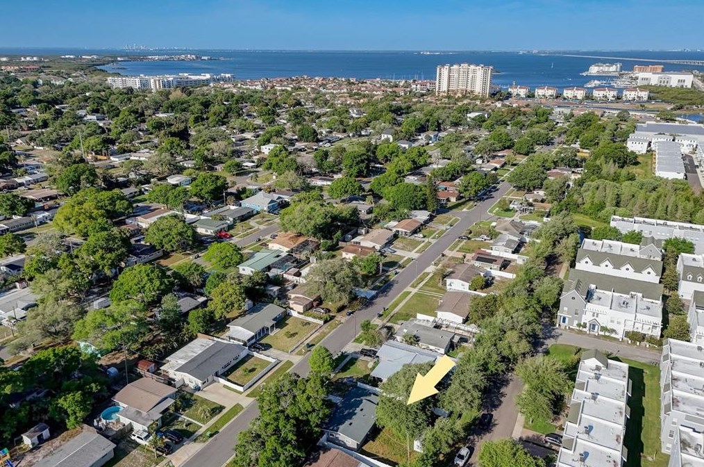 4425 Wallace Ave, Tampa, FL 33611-5640