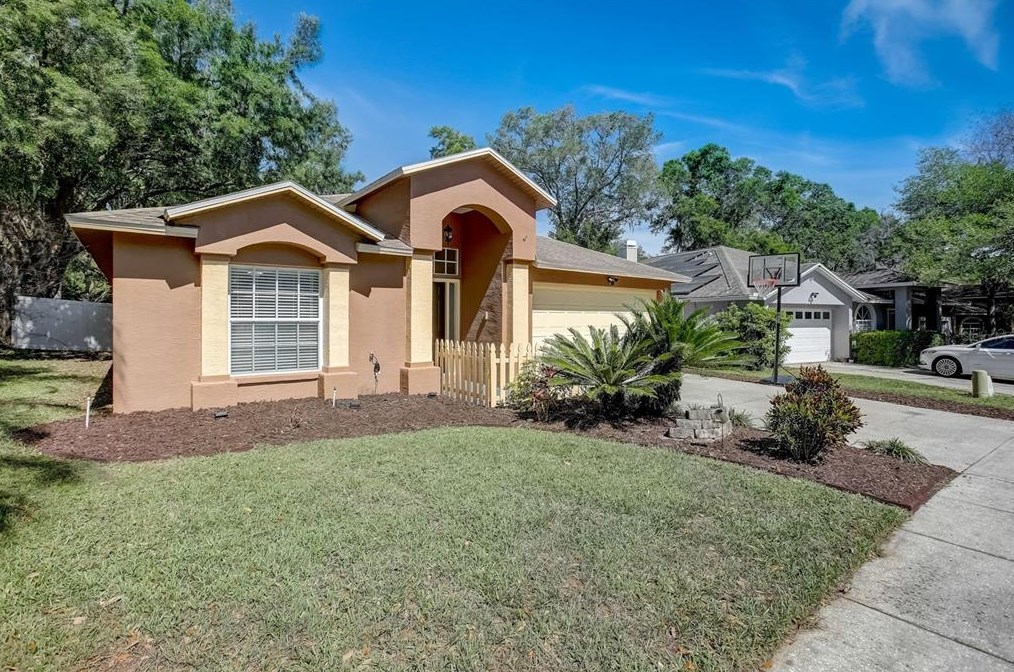 24311 Twin Lake Dr, Land O Lakes, FL 34639-5425