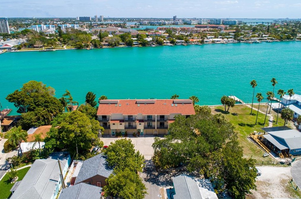 135 92nd Ave #3, Saint Petersburg, FL 33706
