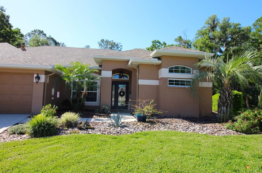 5919 Falconwood Pl, Lithia, FL 33547-5830