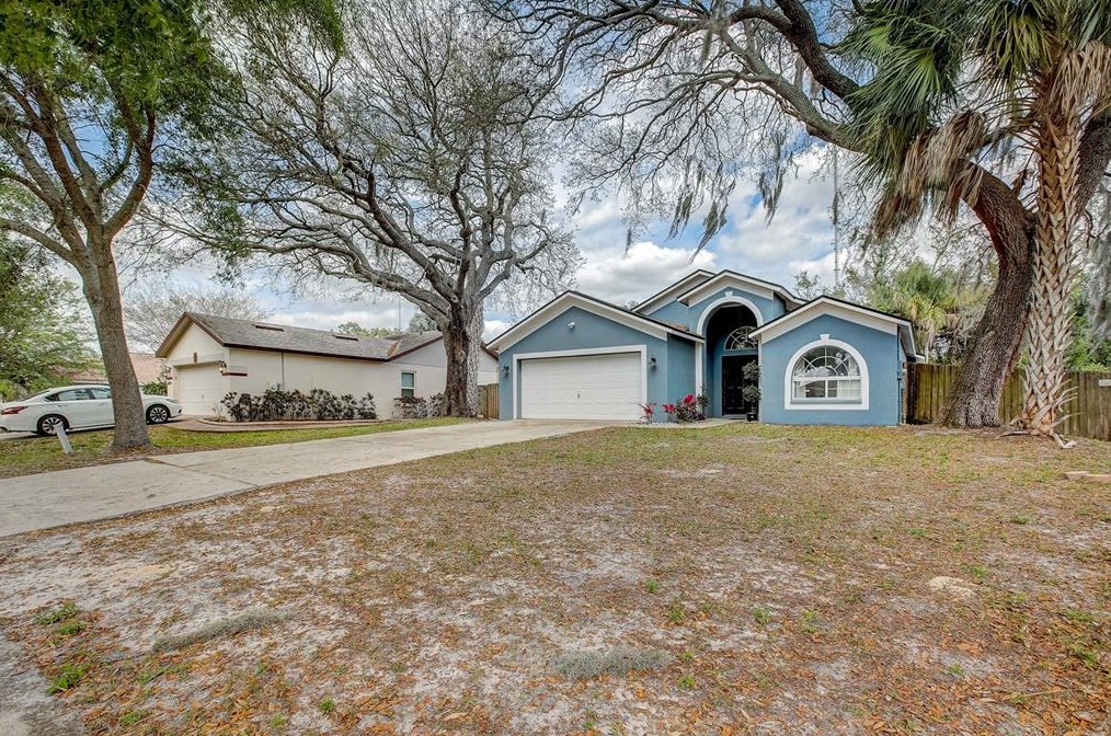 10727 Deepbrook Dr, Riverview, FL 33569