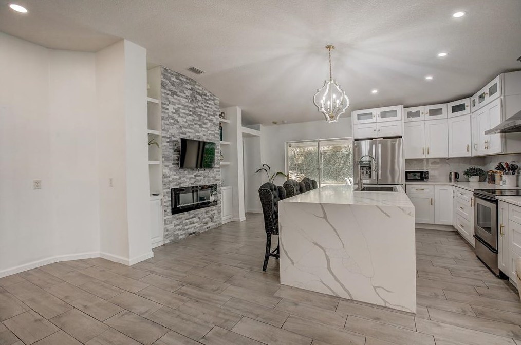 10727 Deepbrook Dr, Riverview FL  33569-8725 exterior