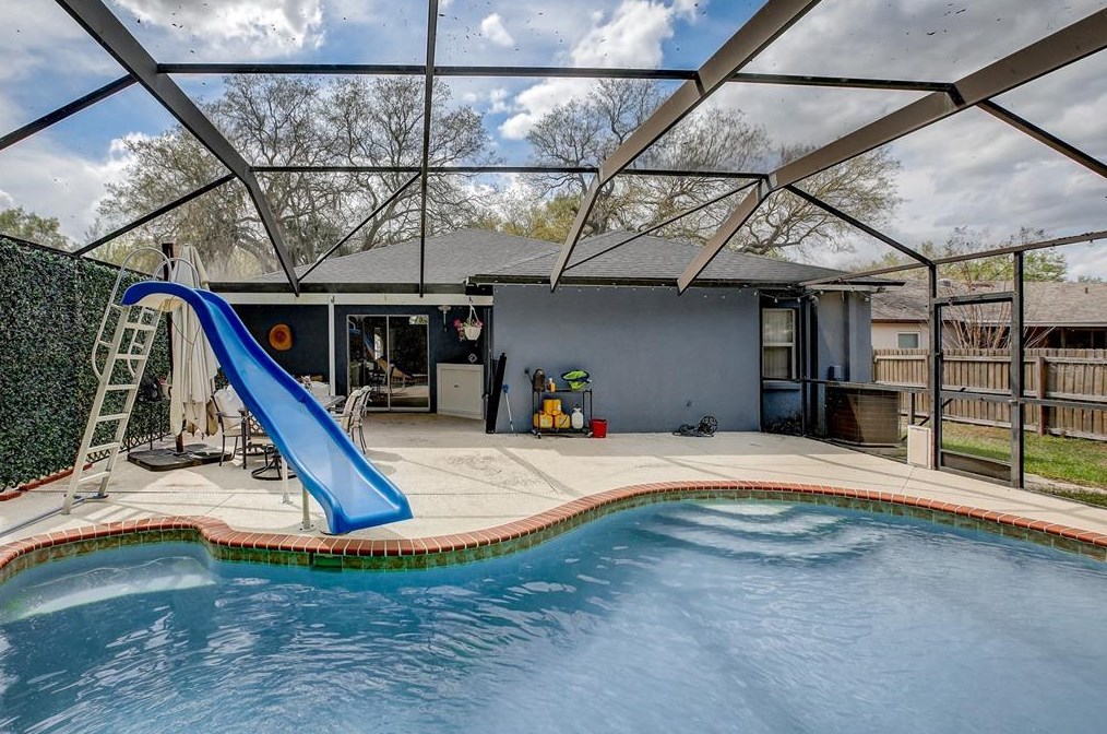 10727 Deepbrook Dr, Riverview FL  33569-8725 exterior