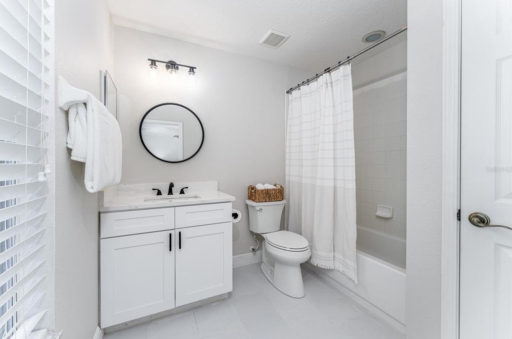 16133 Loneoak Vw Dr, Lithia FL  33547-4895 exterior