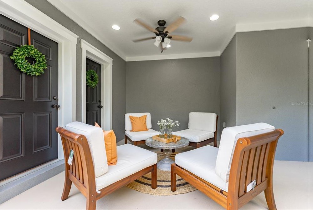 16133 Loneoak Vw Dr, Lithia FL  33547-4895 exterior
