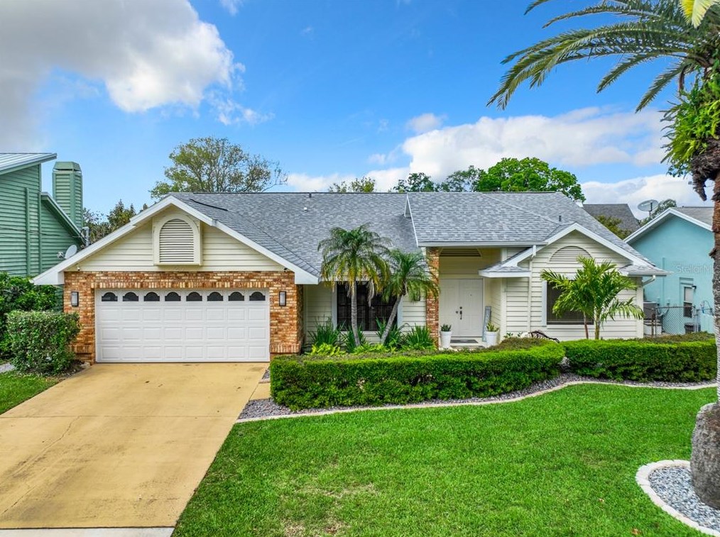 27 Cypress Dr, Palm Harbor, FL 34684-1210