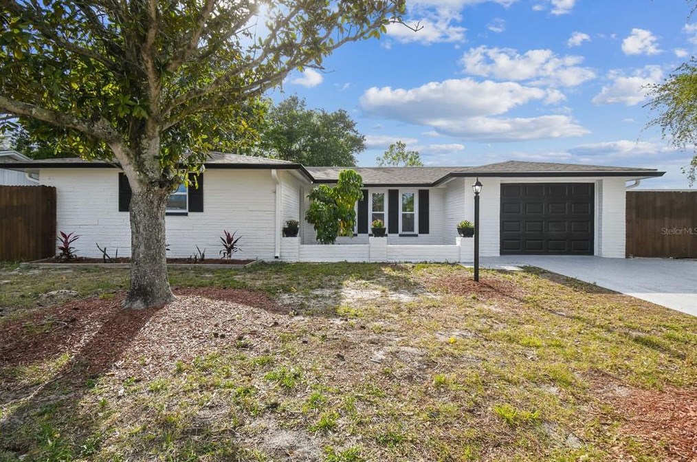 11211 Meadow Dr, Port Richey FL  34668-2320 exterior
