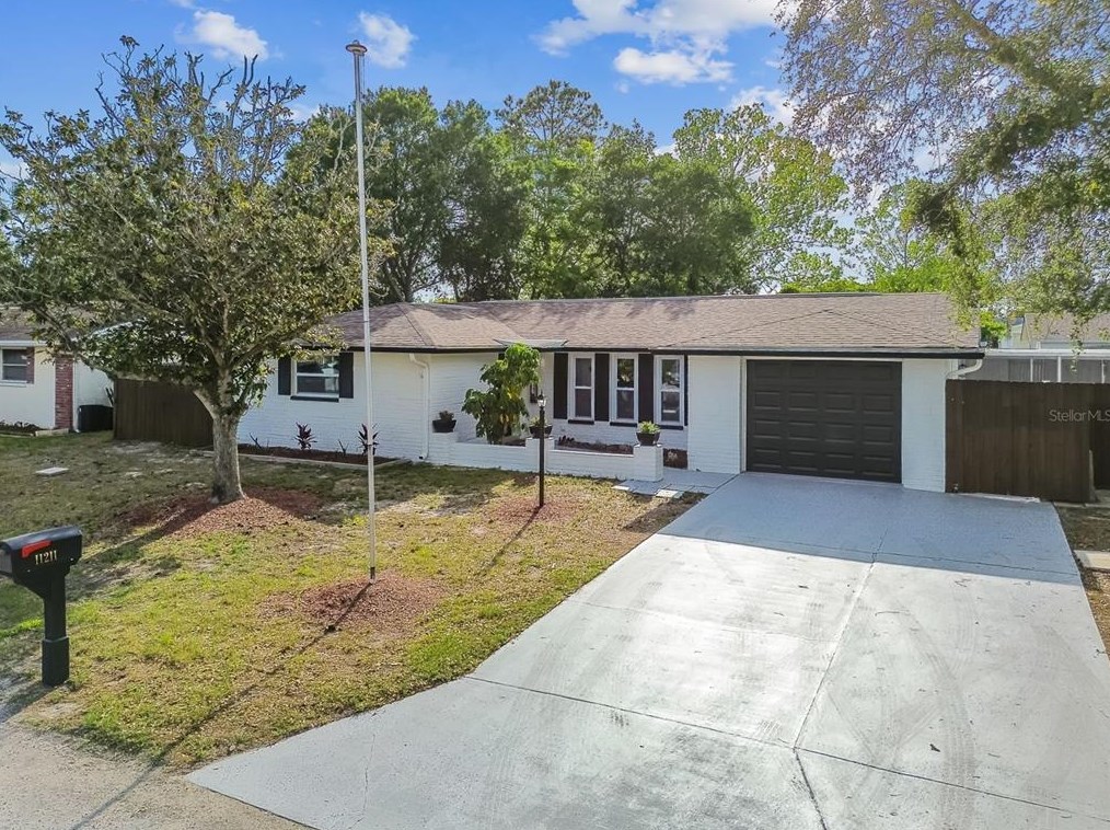 11211 Meadow Dr, Port Richey FL  34668-2320 exterior