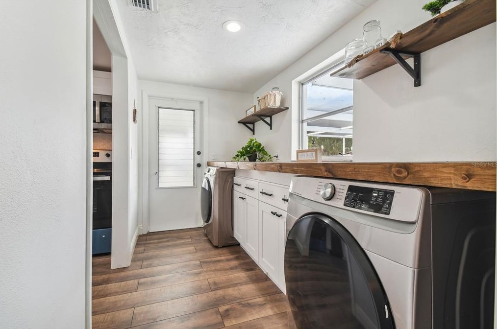 11211 Meadow Dr, Port Richey FL  34668-2320 exterior