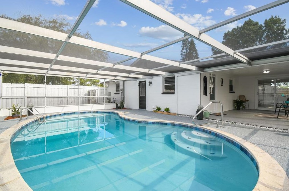 11211 Meadow Dr, Port Richey FL  34668-2320 exterior