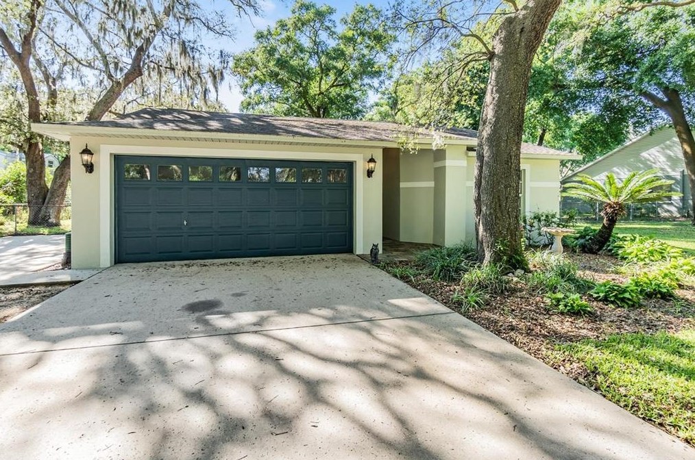 8609 Dee Cir, Riverview, FL 33569-4730