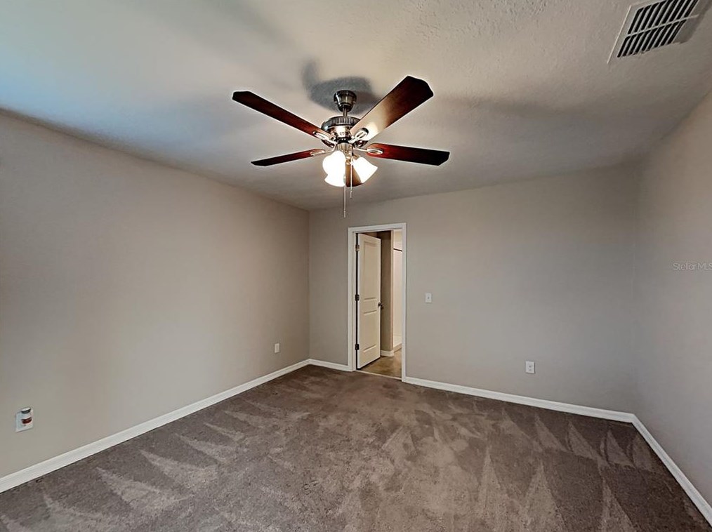 10450 Carloway Hills Dr, Wimauma, FL 33598
