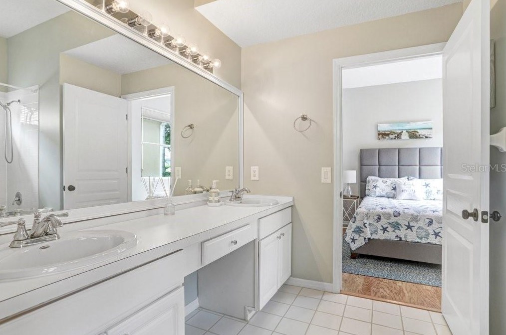 4943 Ebensburg Dr, Tampa FL  33647-1383 exterior