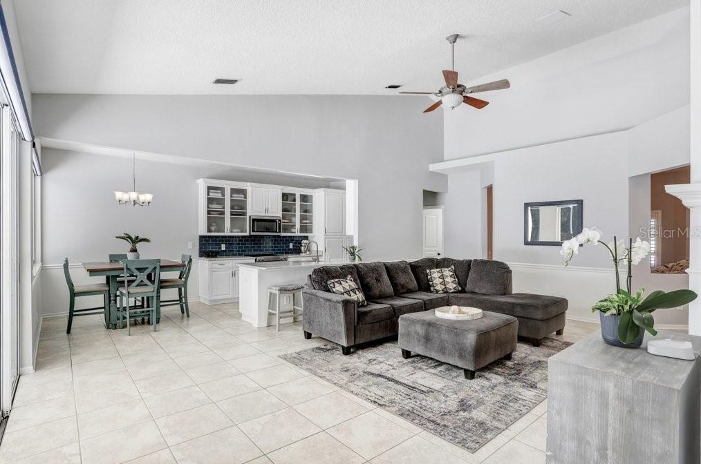 4943 Ebensburg Dr, Tampa FL  33647-1383 exterior