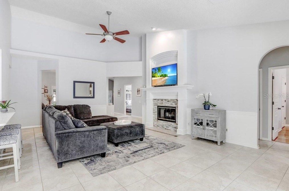 4943 Ebensburg Dr, Tampa FL  33647-1383 exterior