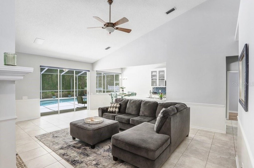 4943 Ebensburg Dr, Tampa FL  33647-1383 exterior