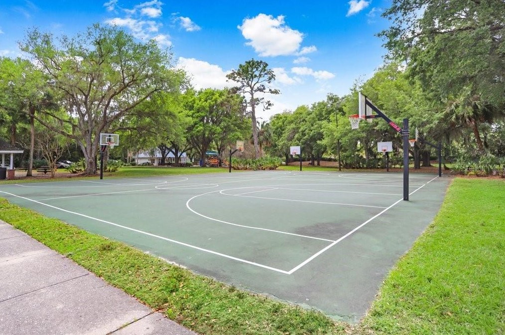 4943 Ebensburg Dr, Tampa FL  33647-1383 exterior