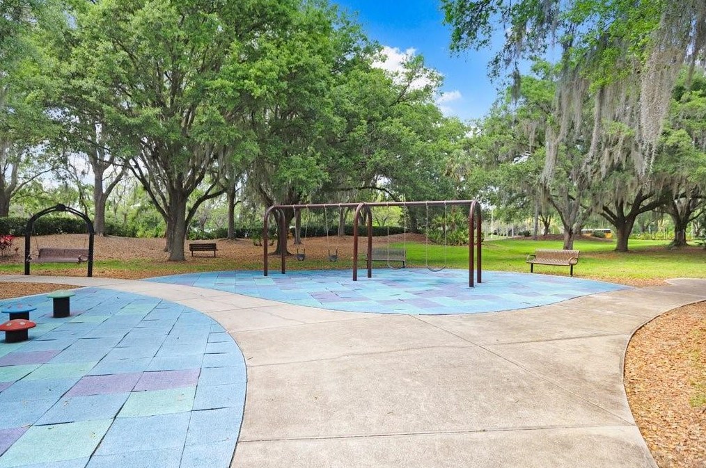 4943 Ebensburg Dr, Tampa FL  33647-1383 exterior