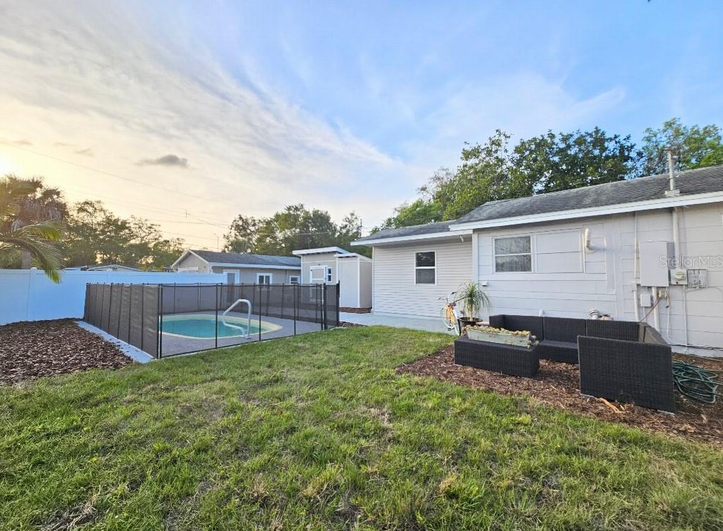 3200 21st St, Saint Petersburg FL  33713-3055 exterior