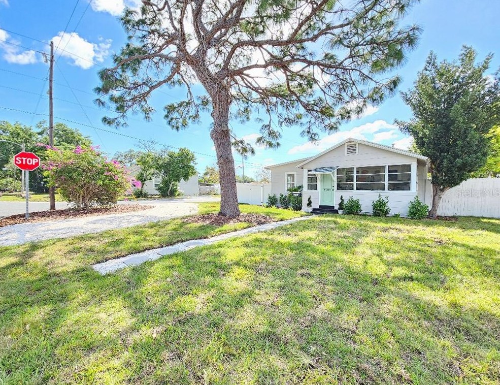 3200 21st St, Saint Petersburg FL  33713-3055 exterior