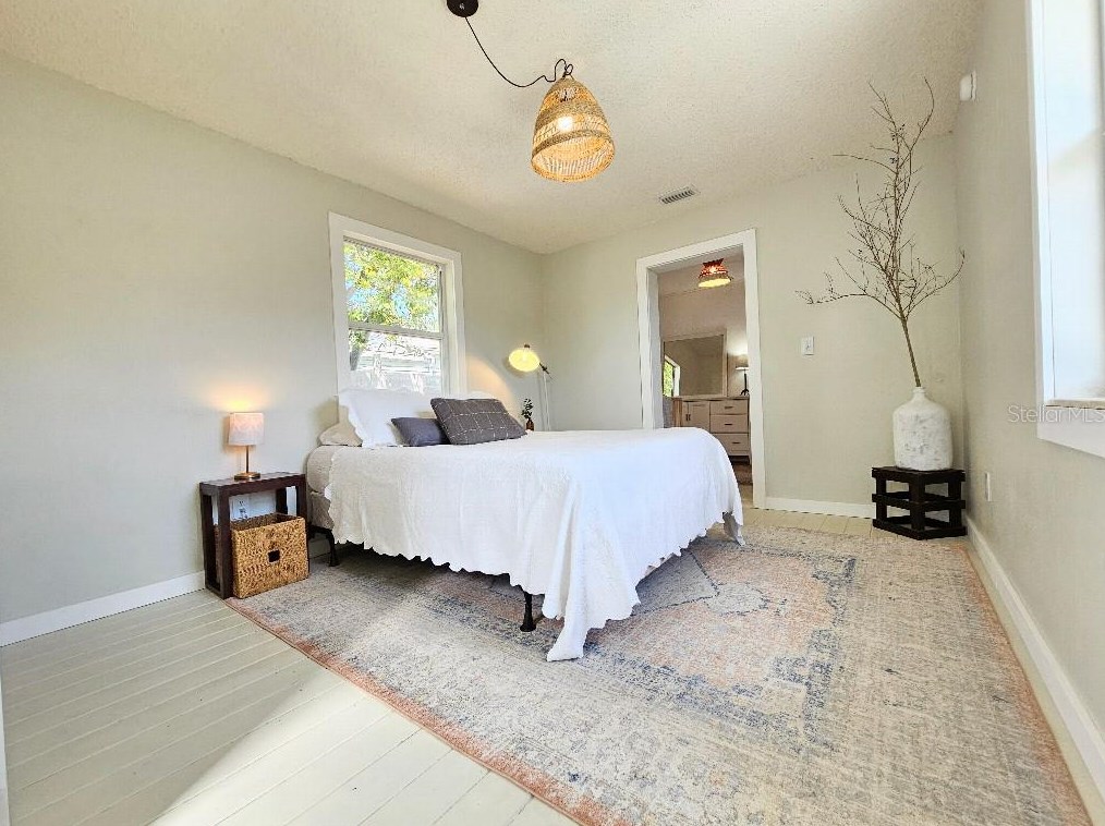 3200 21st St, Saint Petersburg FL  33713-3055 exterior