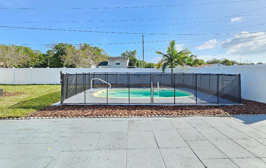 3200 21st St, Saint Petersburg FL  33713-3055 exterior