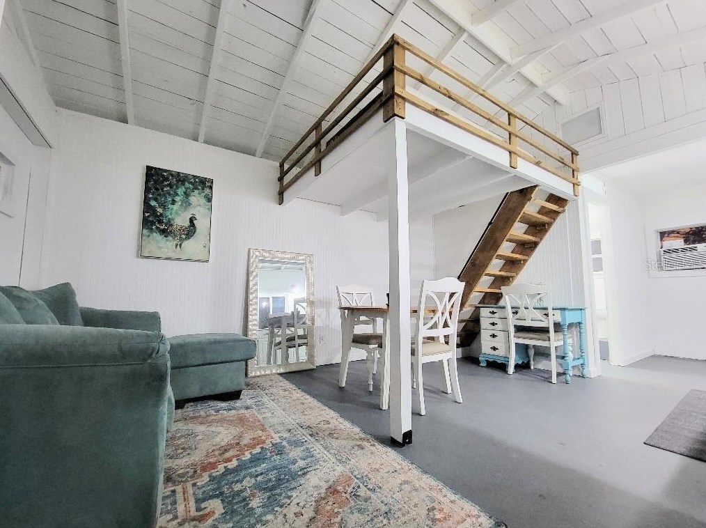 3200 21st St, Saint Petersburg FL  33713-3055 exterior