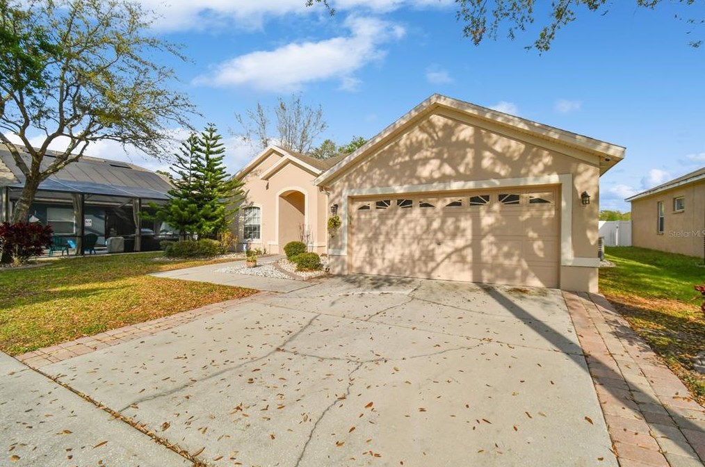 11806 Summer Springs Dr, Riverview, FL 33579-4076