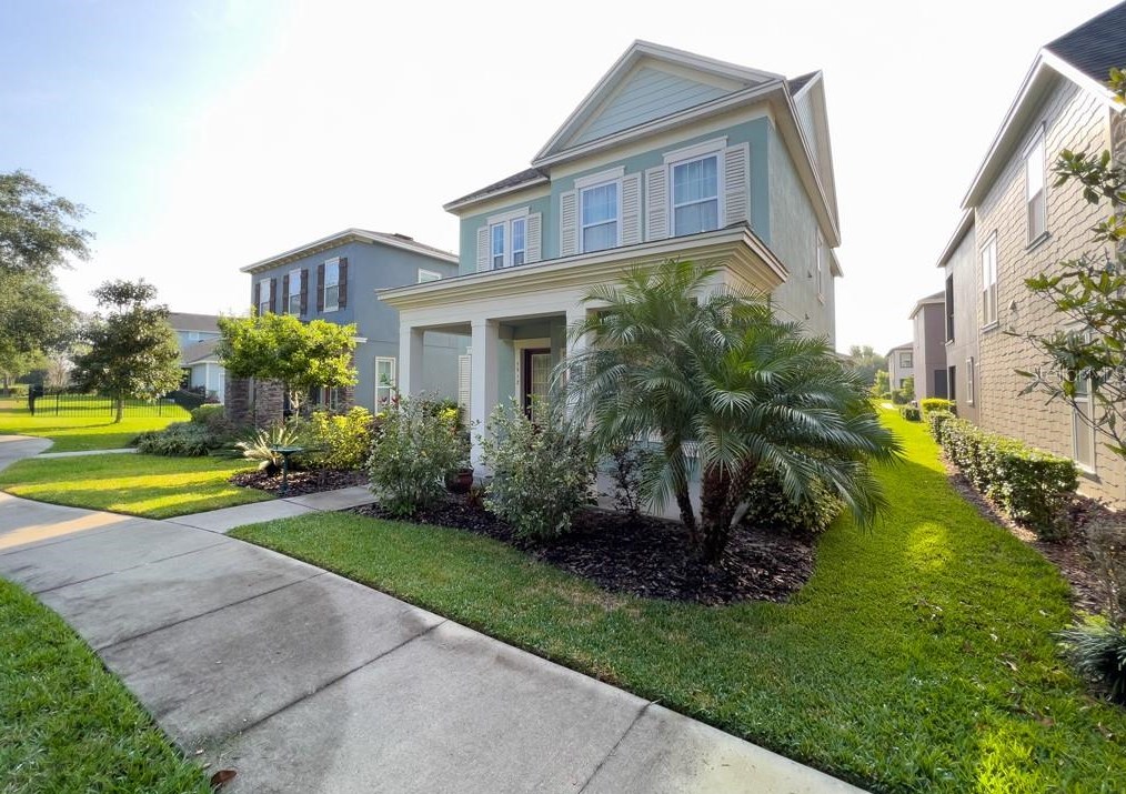 5912 Village Center Dr, Lithia, FL 33547