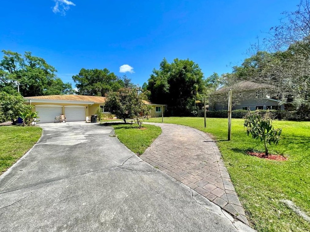 11707 Gail Dr, Tampa FL  33617-2600 exterior