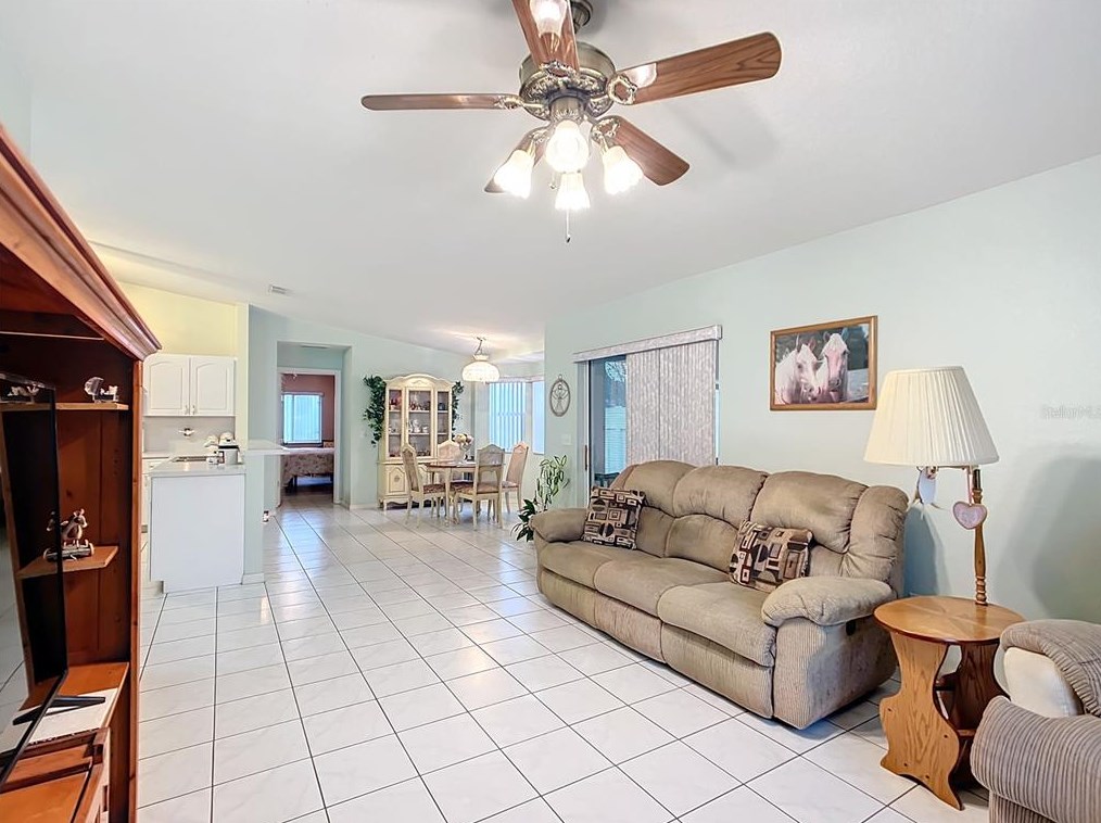 9886 62nd Terrace Rd, Ocala FL  34472-8669 exterior