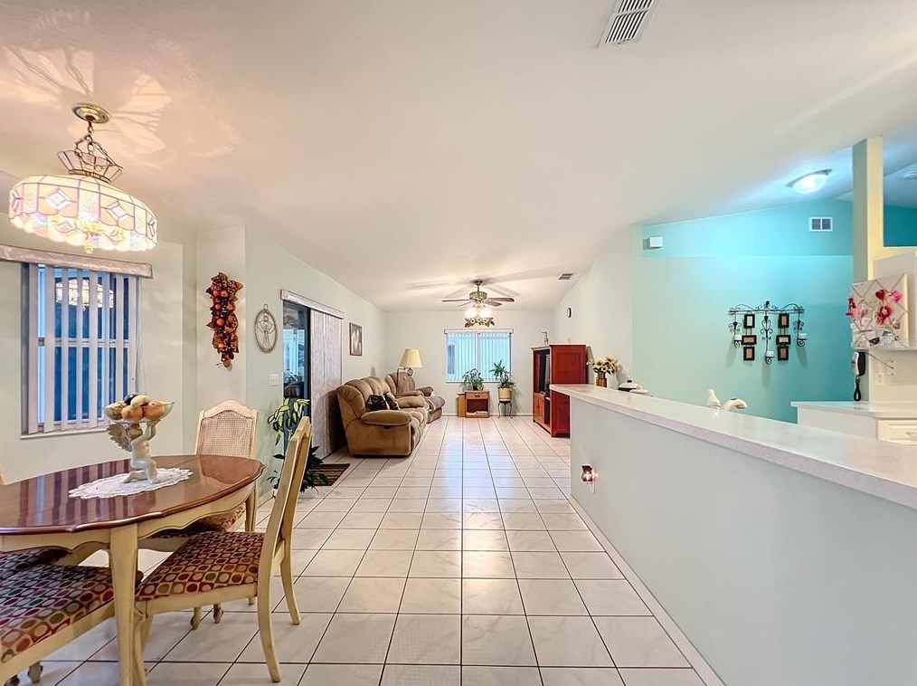 9886 62nd Terrace Rd, Ocala FL  34472-8669 exterior