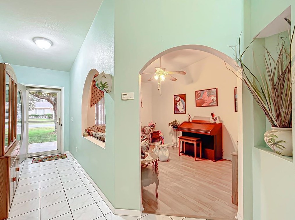 9886 62nd Terrace Rd, Ocala FL  34472-8669 exterior